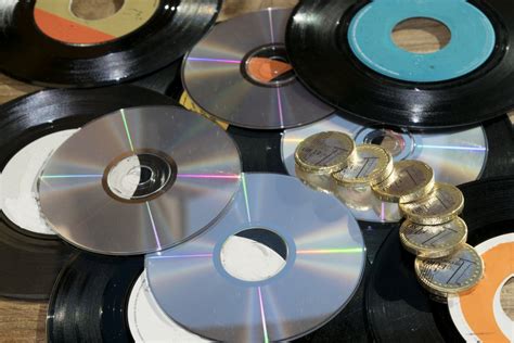 are music cds worth anything? do they hold the same value as vinyl records?